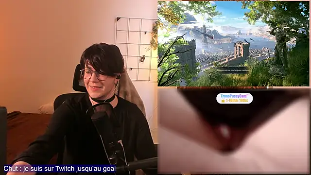 Snapshot of MossPrince chatting on May 2026 02:55:01 PM MossPrince online show from May 2026 02:55:01 PM