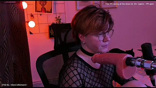 MossPrince online show from November 2025 05:01:02 PM