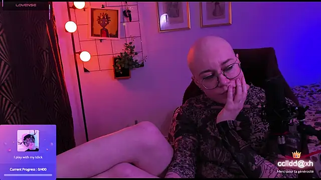 MossPrince online show from November 2025 04:23:01 PM