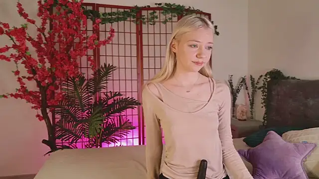 NyxBlonde online show from November 2025 01:27:02 PM