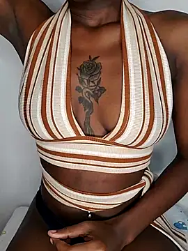 Snapshot of _Uphele chatting on September 2025 07:32:02 PM Uphele online show from September 2025 07:32:02 PM