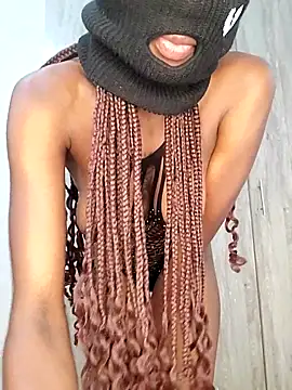 Snapshot of _Uphele chatting on December 2025 08:58:01 PM Uphele online show from December 2025 08:58:01 PM