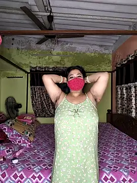 Smile-quien online show from December 2025 06:45:02 AM