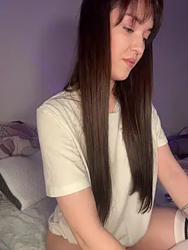 Veliora online show from March 2026 06:15:02 PM