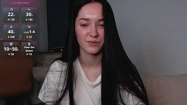 Veliora online show from October 2025 04:17:02 PM