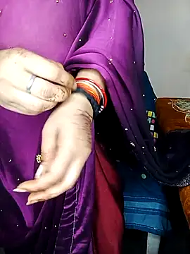 Oh 011 online show from February 2026 03:58:02 PM