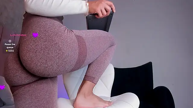 agatha jener online show from March 2026 11:32:02 AM