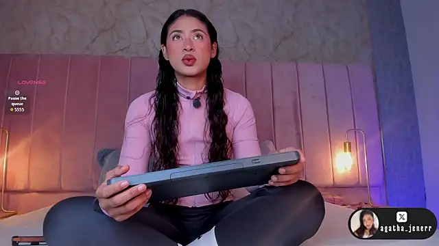 agatha jener online show from February 2026 11:33:02 AM