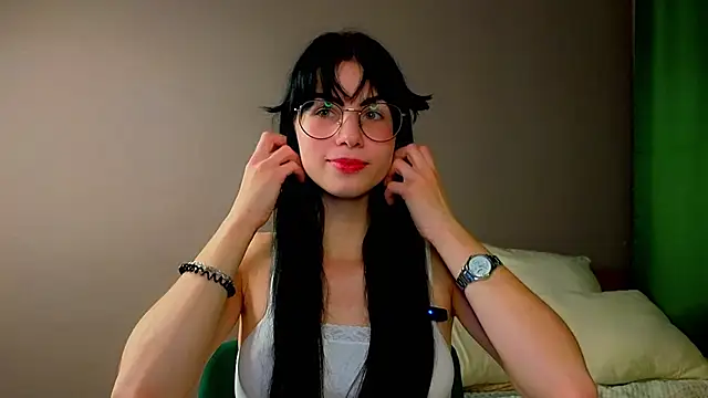 ArlineJanik online show from September 2025 11:39:02 AM