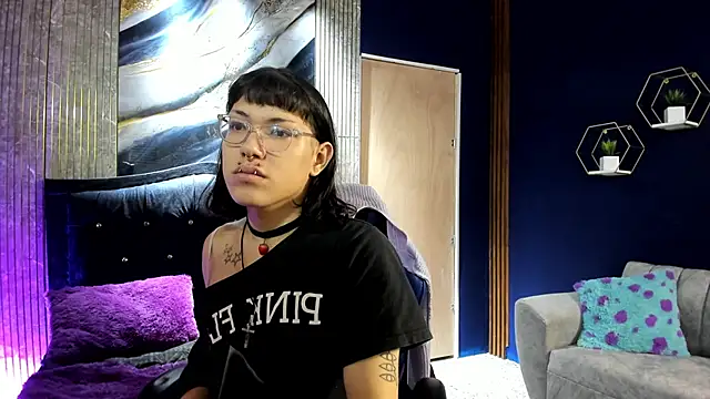 christina vamp1 online show from September 2025 01:28:02 PM