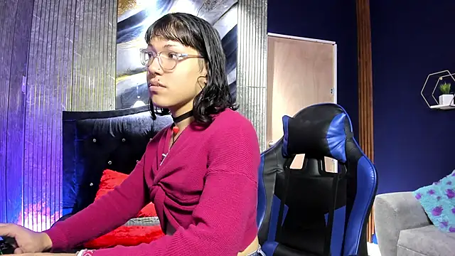 christina vamp1 online show from October 2025 02:31:02 PM