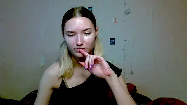  kikiclark   online show from October 2025 12:06:02 PM