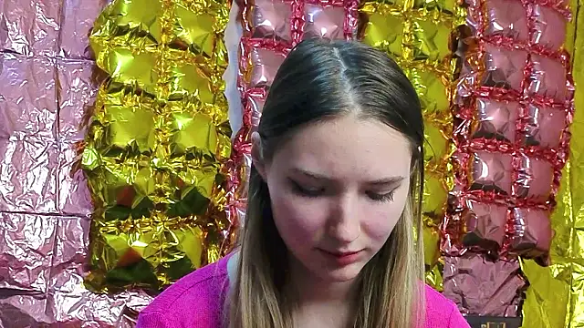  kikiclark   online show from March 2026 05:16:01 PM