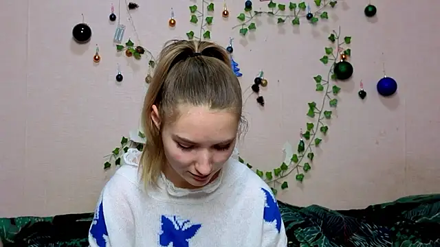  kikiclark   online show from January 2026 05:16:01 PM