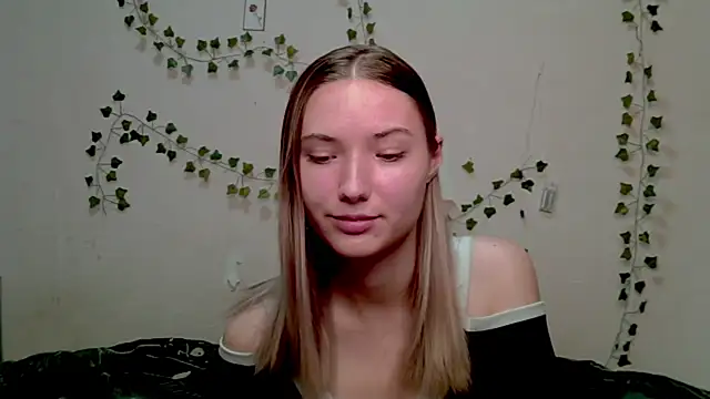  kikiclark   online show from November 2025 04:11:01 PM