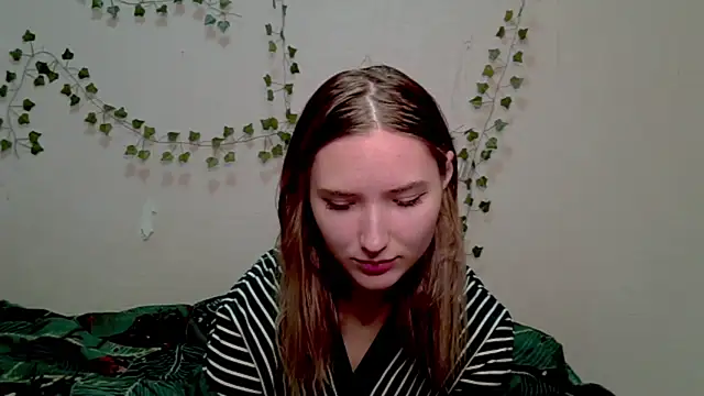  kikiclark   online show from November 2025 06:22:02 PM