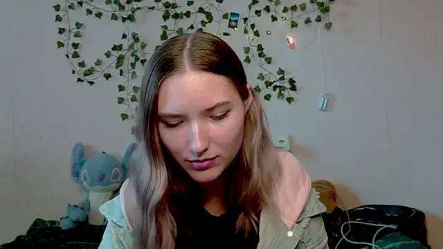  kikiclark   online show from October 2025 01:10:02 PM