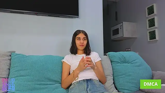 Snapshot of MeiFrock chatting on September 2025 04:35:02 PM MeiFrock online show from September 2025 04:35:02 PM