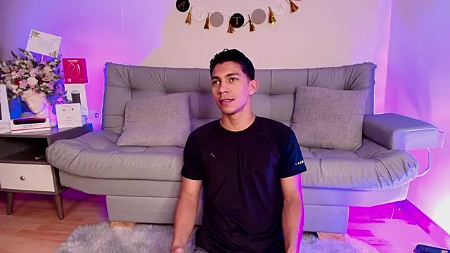 Snapshot of samucamx_ chatting on February 2026 12:32:02 AM samucamx online show from February 2026 12:32:02 AM