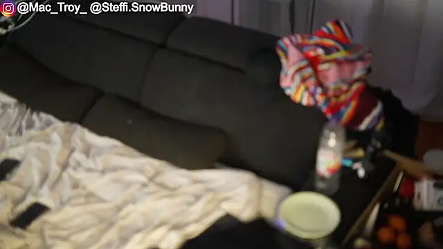 Steffi Snowbunny online show from November 2025 06:52:02 PM