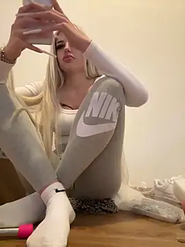 Steffi Snowbunny online show from September 2025 02:18:02 PM