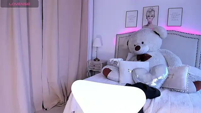 Mayajhons online show from November 2025 12:17:02 PM