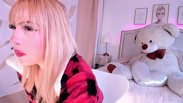 Mayajhons online show from October 2025 12:04:01 PM