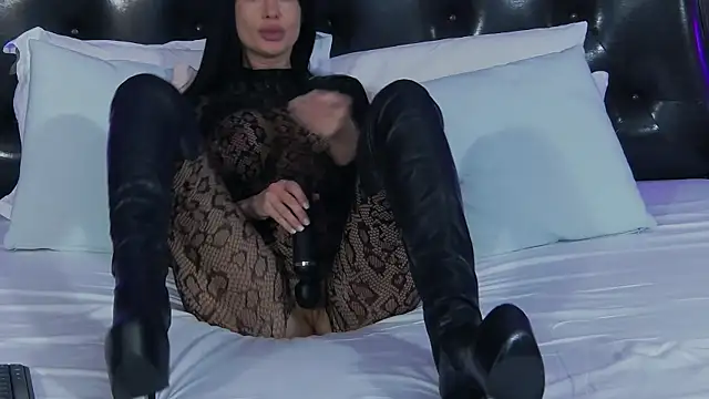 KendraMaxx online show from November 2025 05:55:02 AM