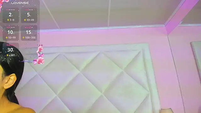 Miaa Smithh   online show from February 2026 10:34:02 AM