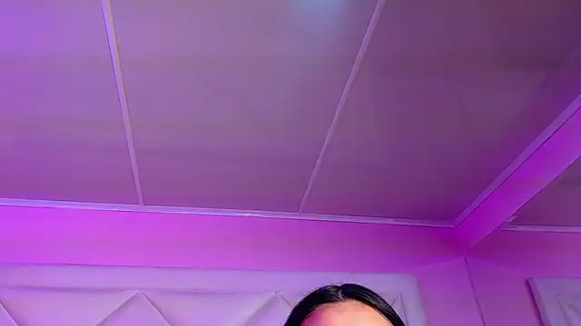 Miaa Smithh   online show from November 2025 11:55:01 AM