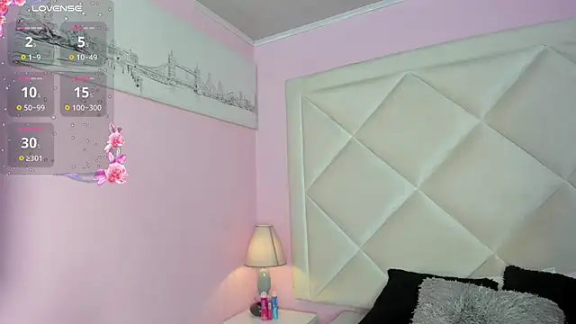 Miaa Smithh   online show from April 2026 11:01:01 AM