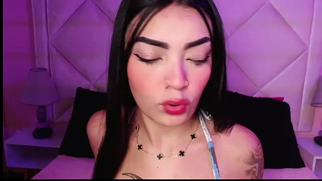 Miaa Smithh   online show from December 2025 02:18:01 PM