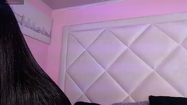 Miaa Smithh   online show from March 2026 11:37:02 AM