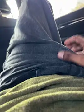 Jariushot3 online show from April 2026 02:55:01 PM