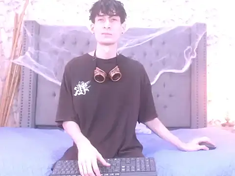 Luke Carter online show from October 2025 01:08:01 PM