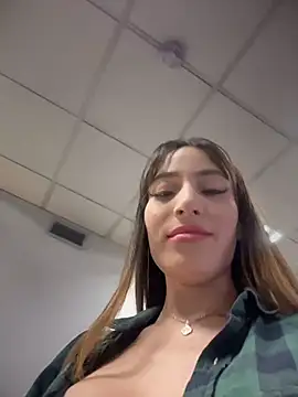 Snapshot of SweetieSinXXX chatting on June 2026 09:23:01 PM SweetieSinXXX online show from June 2026 09:23:01 PM
