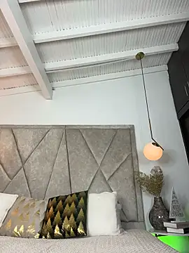 SweetieSinXXX online show from December 2025 01:11:02 PM