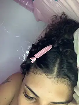 luluzinhax online show from February 2026 05:26:02 AM