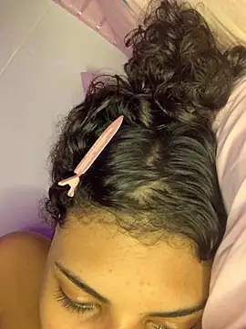 luluzinhax online show from February 2026 03:30:02 AM