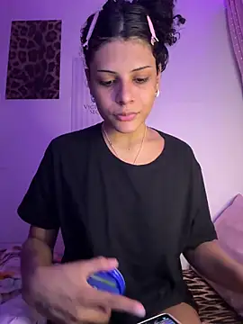 luluzinhax online show from June 2026 04:12:01 AM
