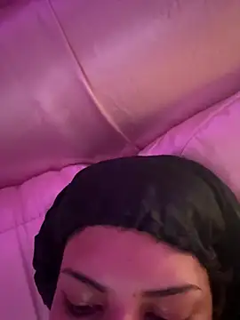 luluzinhax online show from April 2026 05:02:01 AM