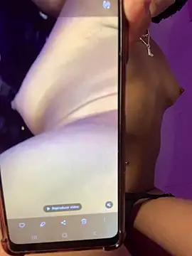 luluzinhax online show from December 2025 04:45:01 AM