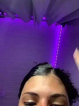 luluzinhax online show from December 2025 01:31:01 AM