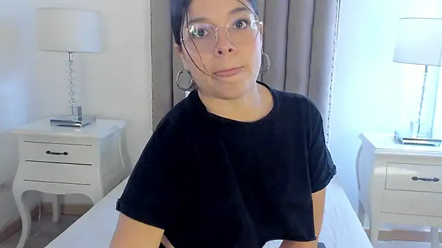 Snapshot of NebulaSin chatting on November 2025 01:00:02 PM NebulaSin online show from November 2025 01:00:02 PM