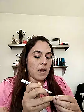 denissebombon online show from February 2026 06:25:01 PM