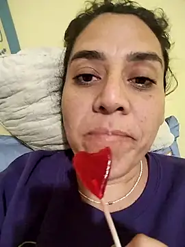 denissebombon online show from February 2026 02:56:01 AM