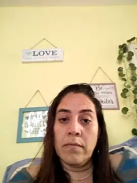 denissebombon online show from February 2026 08:50:02 PM