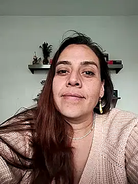 denissebombon online show from February 2026 11:22:02 PM