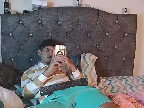logan willyams  online show from October 2025 01:29:02 AM