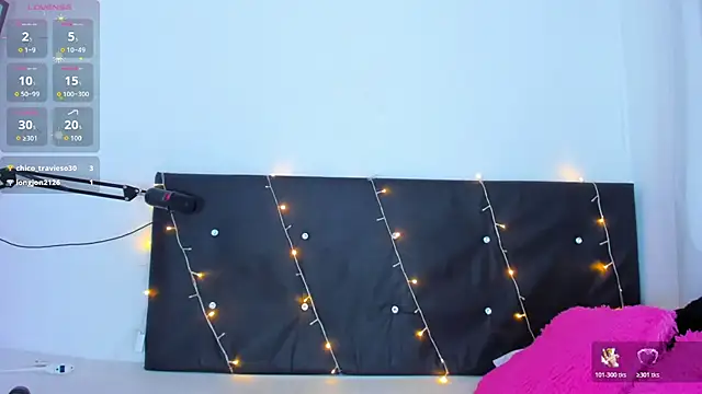 Danaa moore  online show from November 2025 10:15:02 PM